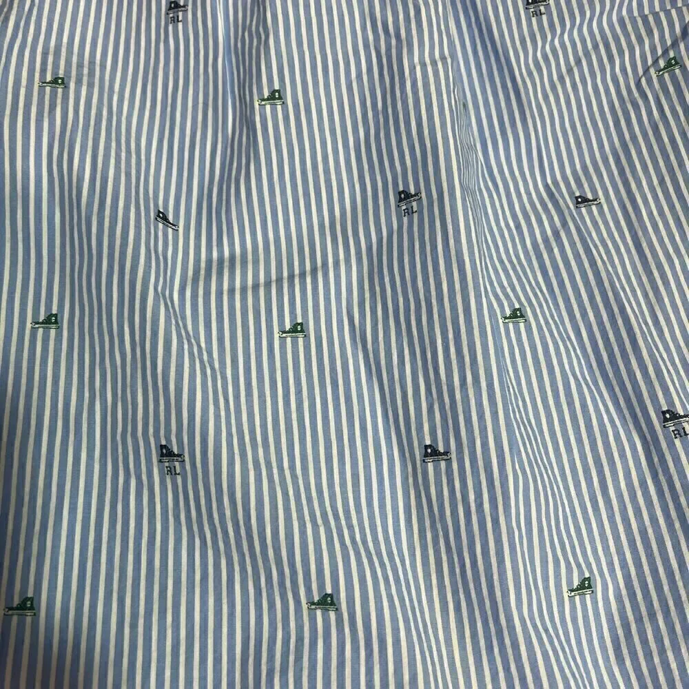 Ralph Lauren Natural stretch Boys striped sneaker Button down. Size L.